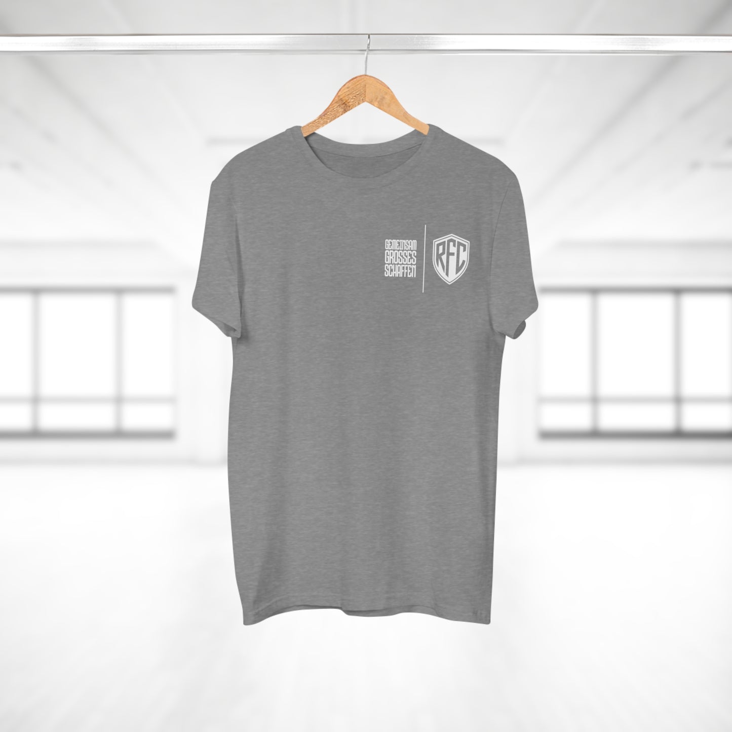 T-Shirt "AUS GUTEM HOLZ GESCHNITZT" (Unisex)